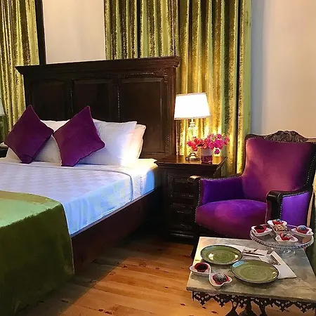 Cedrus Hotell 3*